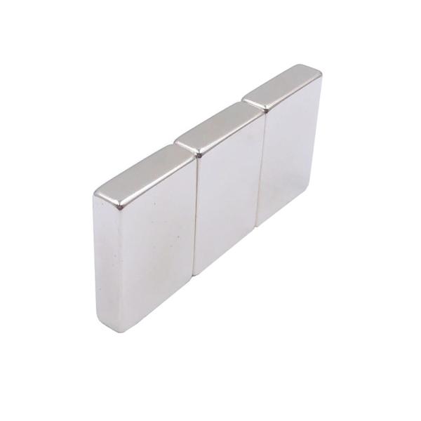 35M-50M 35H-48H Powerful Neodymium Bar Magnets Sintered High Strength