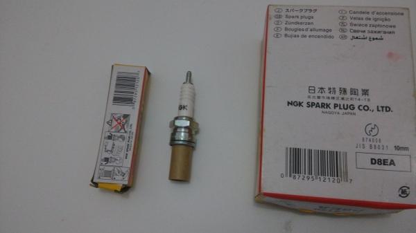 NGK D8EA / 2120 NGK Spark Plugs Honda Yamaha Suzuki Kawasaki E43 , Platinum Materical