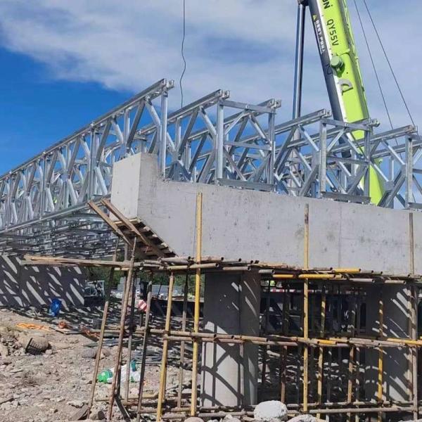 OEM Portable Steel Truss Bridge Galvanized Or Painted Surface Treatment Bailey Bridge Manufacturer