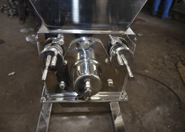 Swing Powder Granulator Machine YK Series Easy Operation Pharmacy 380V 50Hz