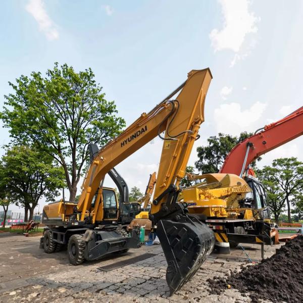 Excavatrice Hyundai 210 d'occasion de 2019, mini-pelle d'occasion à roues pour la construction