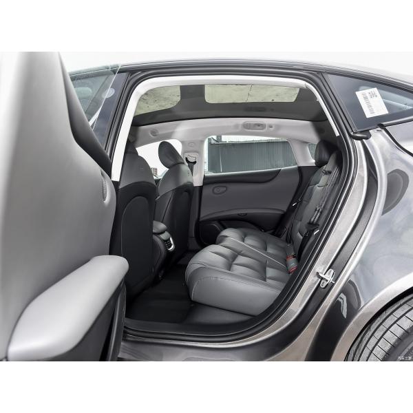 650KM-780KM Range 4WD Electric SUV Car with Auto Gear Box ZHIJI L6 Energy Vehicle