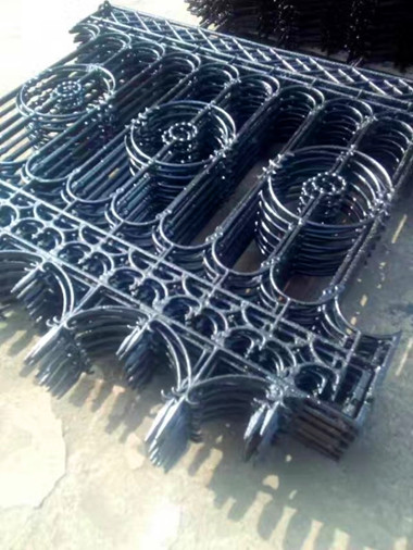 Classical Street Decorative Rod Iron Fence Powder Coated Cast Iron Garden Fence