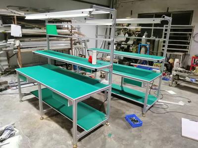 Bureau de travail ESD ergonomique pour un confort de travail prolongé