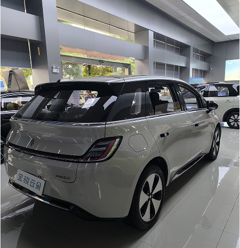 Baojun Yunduo 360 asequible 460 km Vehículo eléctrico con batería de iones de litio