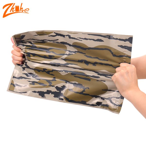Zhihe Custom Eco-Friendly Shipping Bags Waterproof and Compostable Mailing Envelopes for Clothes Tear Resistance Poly Material