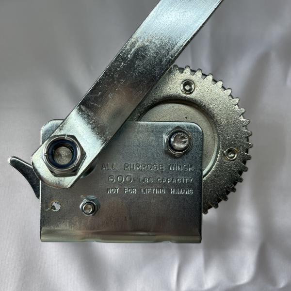 Финиш 600льбс сверхмощной ручной морской лебедки трейлера покрытый цинком