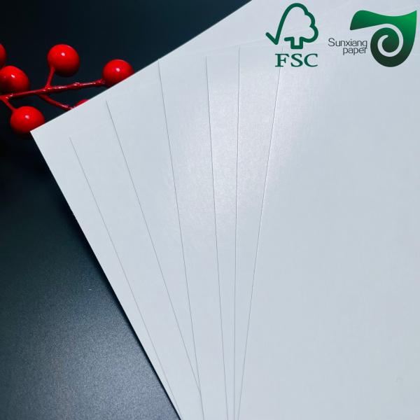 FSC 290gsm 300gsm Cartón blanco de núcleo negro Ideal para la producción de tarjetas comerciales