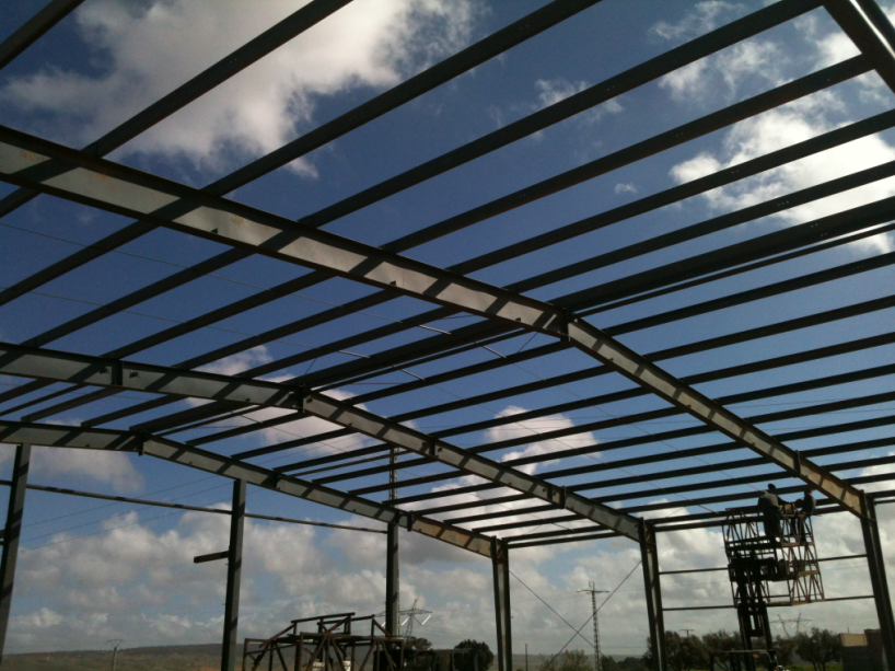 Earthquake Resistant Steel Building with Galvanized and Painted Metal Structure for 50 Years Life Time