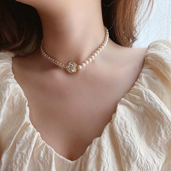 2025 New White Flower Diamond Pearl Ladies Necklace