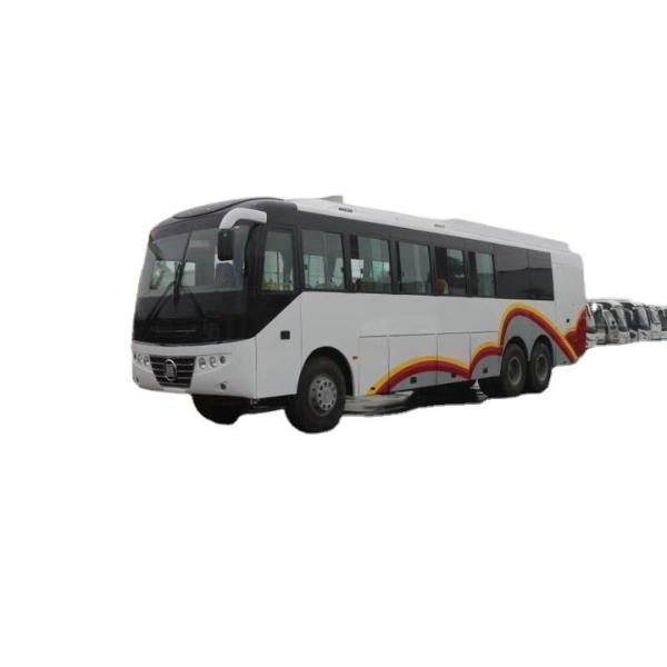 Good Condition Luxury Coach with Euro 4 Emission Standard and Yuichai Engine