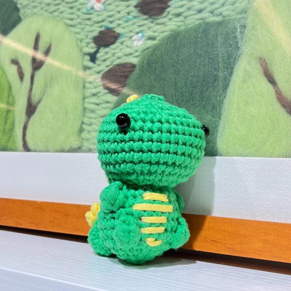 Tricotagem à mão divertida Kit de crochê de leite de dinossauro bonito algodão para iniciantes