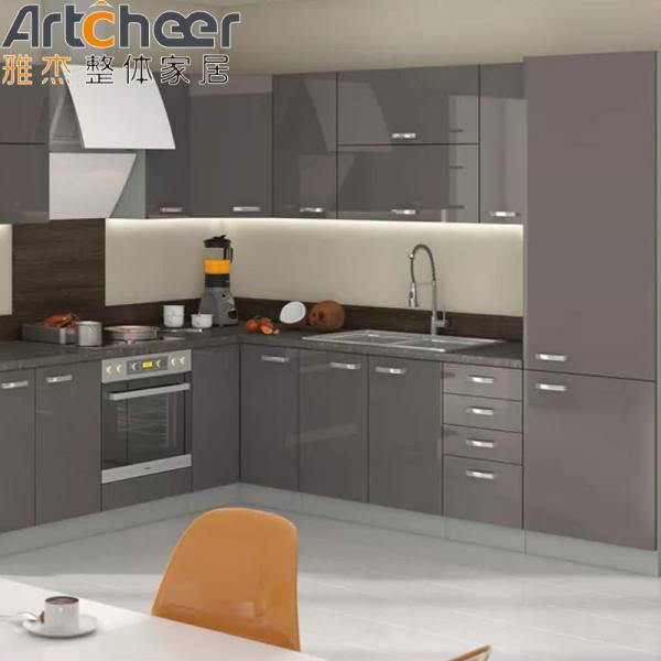 Villa Kitchen Cabinets with Modular / RTA Design and Customized Size in Plywood Material