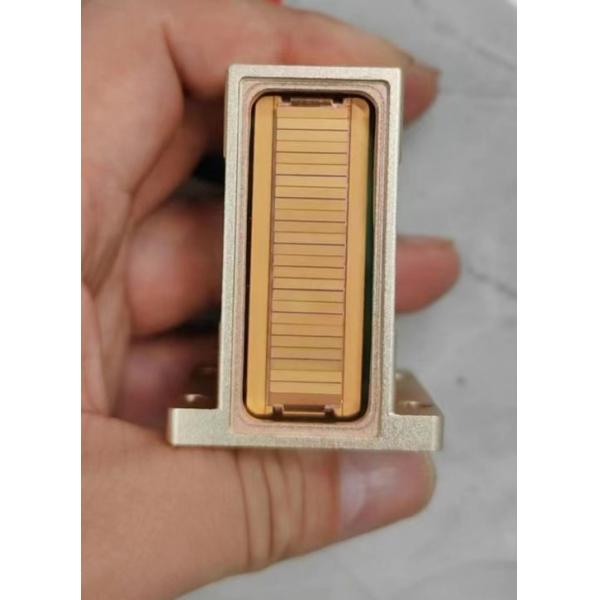 La máquina de depilación permanente con láser de eliminación de vello de eliminación de hielo de platino de alexandrita de diodo láser 755 808 1064