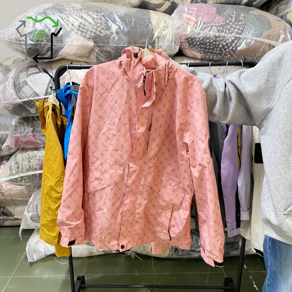 Windproof 2nd Hand Coats Preloved Adult Ladies Jumper Clothing Various Colors