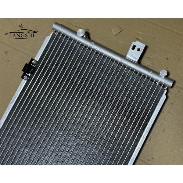 Repuestos para automóviles Sistema de refrigeración del motor 2.5 V6 Condensador de aire acondicionado para ROEWE 750