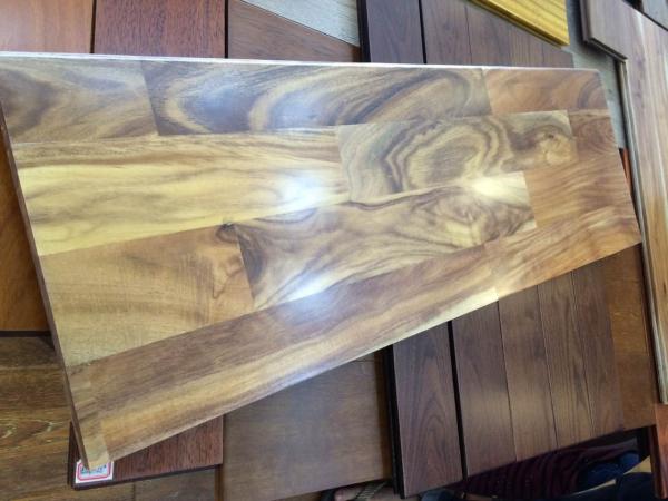 natural prefinished walnut solid wood stair tread