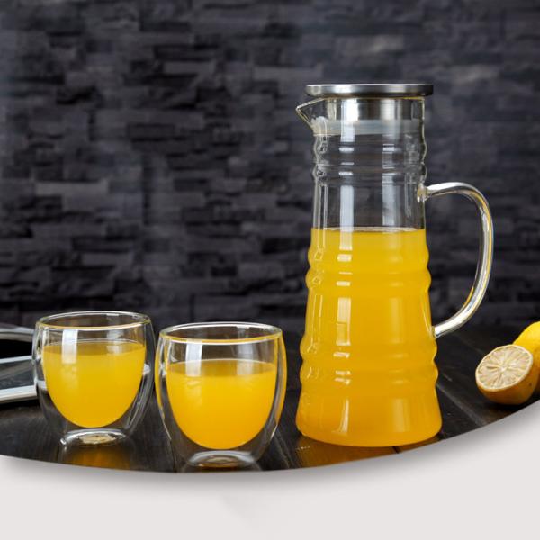 Transparent Large Glass Water Jug With Spout , Eco Friendly Cold Water Pitcher