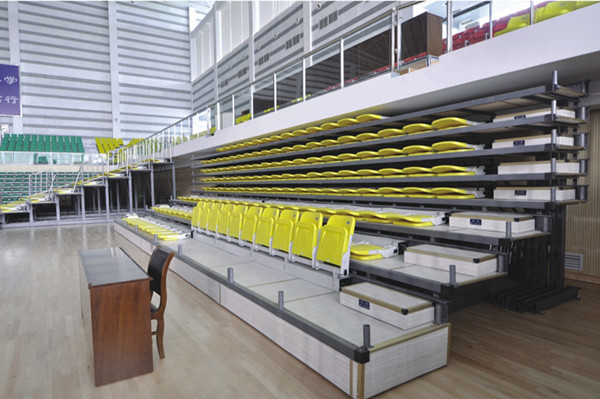 Coloured HDPE Chair Powder Coated Retractable Bleacher Seating