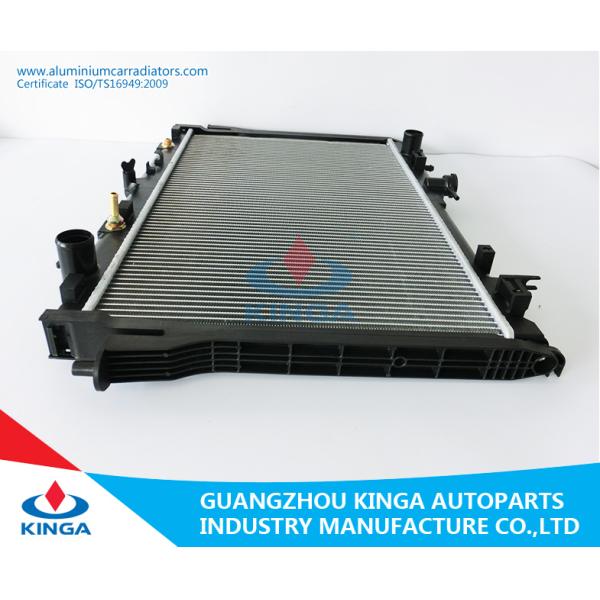 DMAX 12(2500CC) AT Aluminum Car Radiator for ISUZU Radiator Plastic Tank