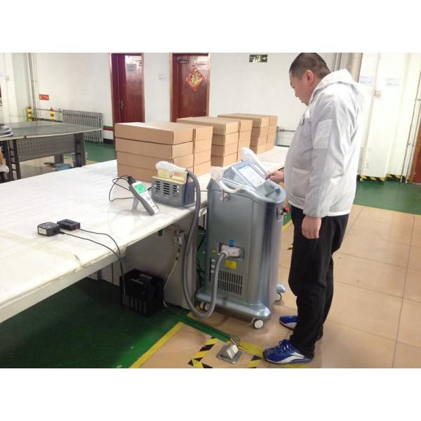 Máquina multifuncional de la belleza de SHR IPL para el retiro del pelo/el rejuvenecimiento de la piel aprobados por la FDA