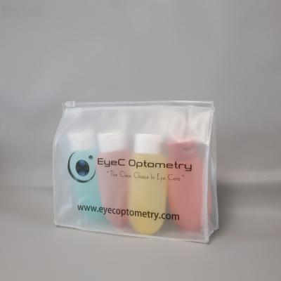 Sac en plastique cosmétique compact pour un rangement minimaliste et sans encombrement