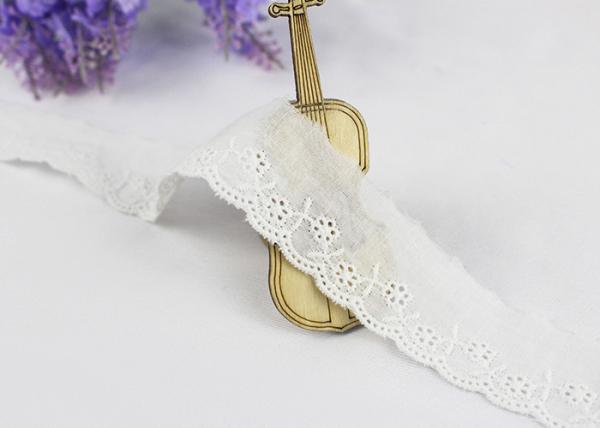 Fita bordada da vieira de Anglaise do Broderie da guarnição do laço do ilhó do algodão para ternos do bebê