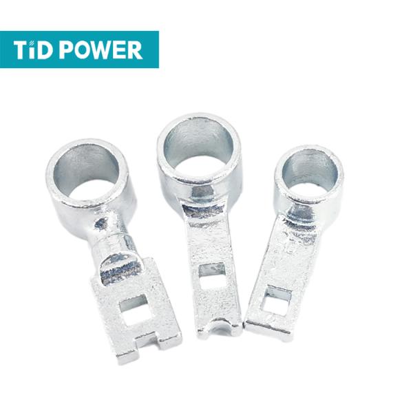 Fitação forjada para isolador de corte de fusível