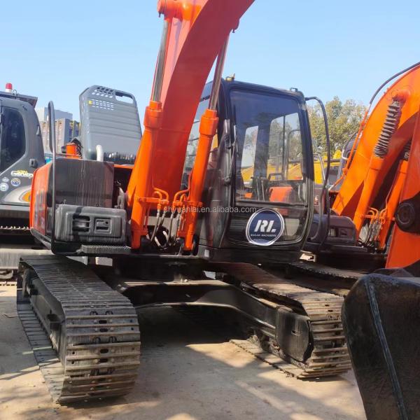 Excavatrice 12T Hitachi EX120 adaptée à diverses applications et projets