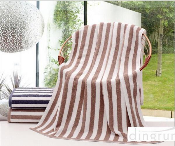 Plain Colored Zebra Striped Bath Towels Skin Care Machine Washable 70*140cm