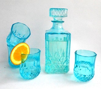 GLASS WINE DECANTER WITH 4 CUPS