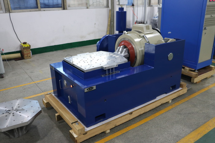 Стандарт шейкера IEC60068-2-27 вибрации AC380V электродинамический