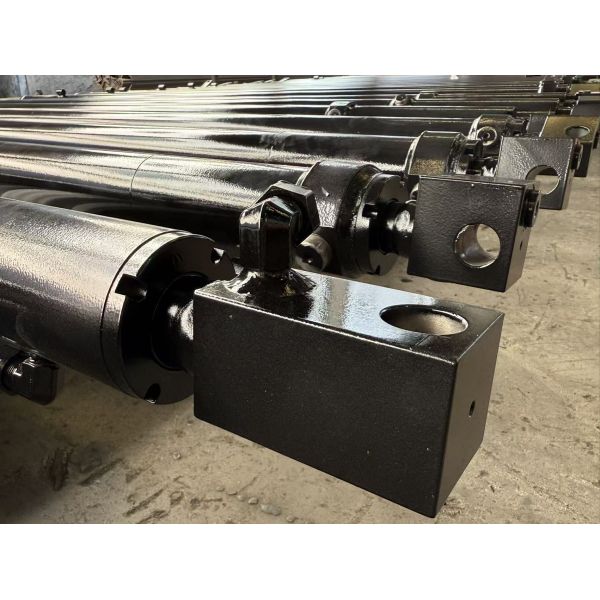Telescopic Long Stroke Double Acting Hydraulic Cylinder With Hard Chrome Plated Steel