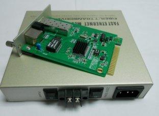Network SFP Gigabit Fiber Optic Media Converter With LFP Dual Power Supply 220VAC