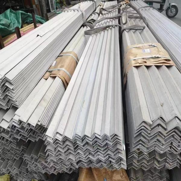 EN DIN JIS GB ASTM Standard Stainless Steel Bar in 6m Length SS Channel Beam / Angle Bars