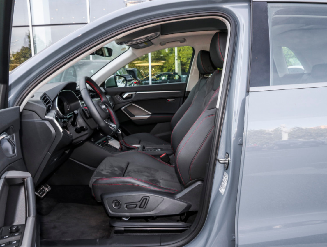 AUDI Q3 2023 Год 45TFSI Quattro Shishang Donggan Версия Бензиновый Внедорожник Компактный Новый