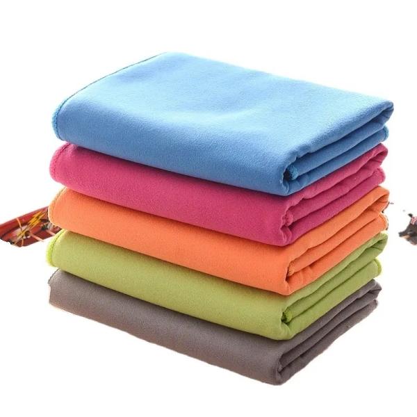 Touche de plage de sport en microfibre sans sable avec logo d'impression