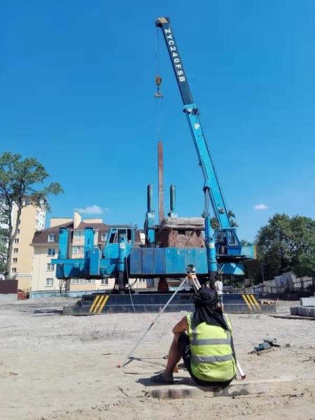 Custom Hydraulic Pile Driving Machine , Precast Concrete Pile Driving