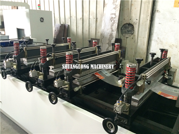 Zipper pouch bag making machine , pp bag making machine double unwind device