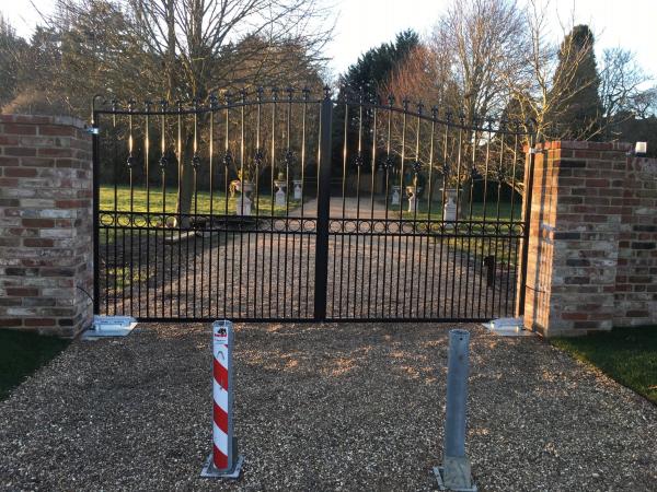 Powder Coated Steel Iron Fence Gate for House and Garden Single Gate Height 1.0-2.4m