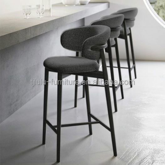 G10 Bar Furniture High Chair Bar Stool in Solid Wood for  Seating