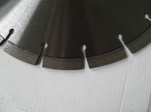 O concreto do diamante do corte de um Soff de 10 polegadas viu as lâminas com furo interno do triângulo