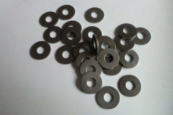 4.8 Grade Iron Precision Ground Galvanized Flat Washers DIN125 / DIN9021