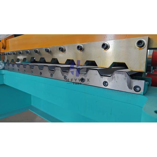 Metal Roofing C21 Roll Forming Machine with 0-40M/min Speed 11kw Main Motor and Chain Drive