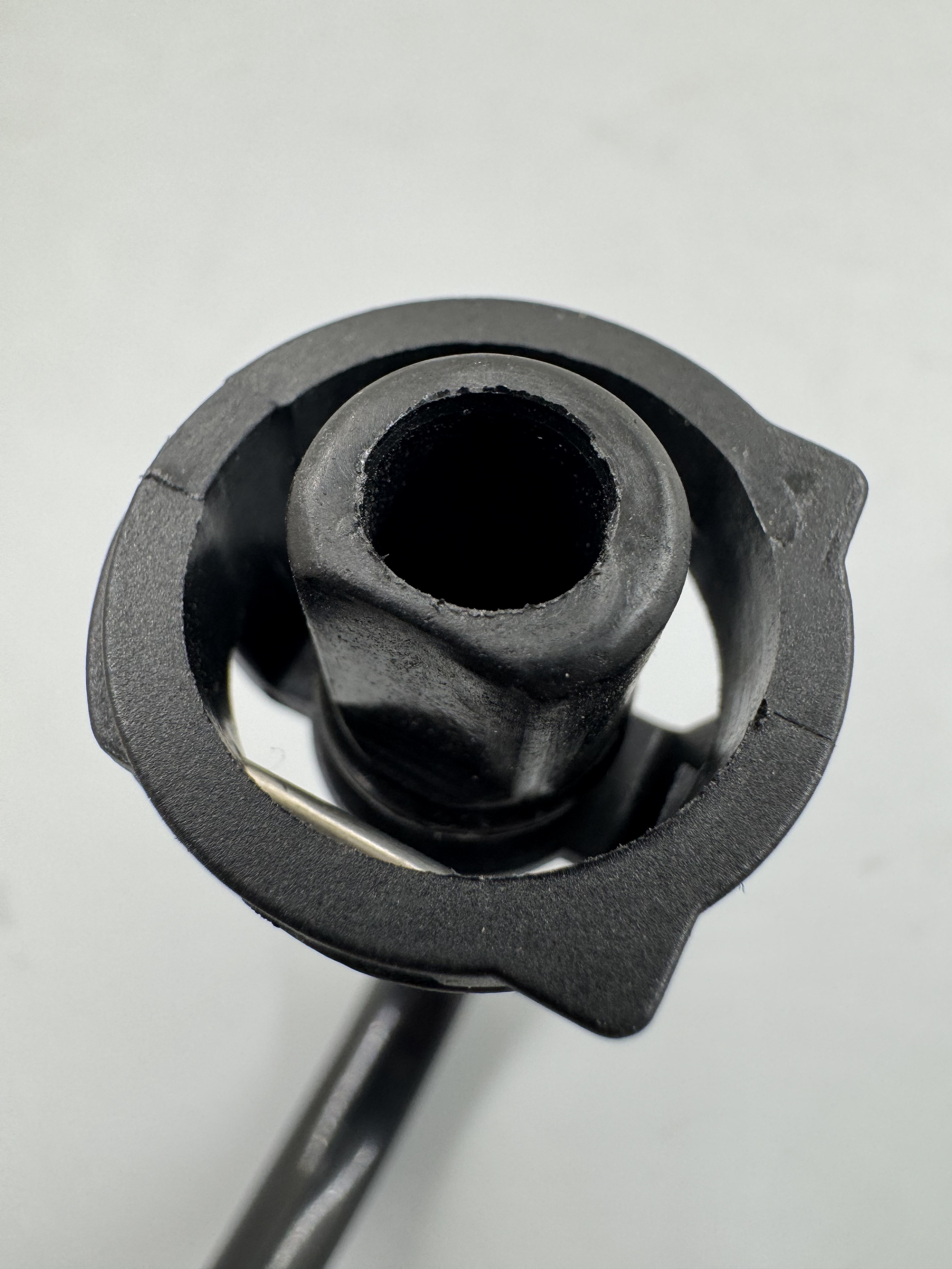 High-selling auxiliary water tank hose 4K0 121 081 CD for A6/S6