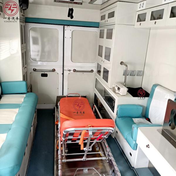 Diesel 4x2 Ambulance ICU Emergency Car Rehabilitation Vehicle with Medical Equipment
