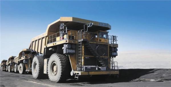 XDE150 ダブルアクセル 硬い鉱山廃棄物 トラック 重労働鉱山作業用