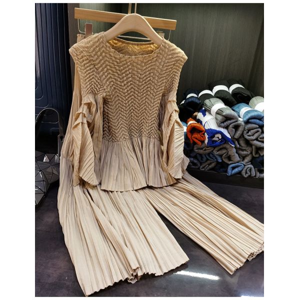Nice Fashion Simple Pleated Suit Women's New Autumn Simple Design Pleated Top Wide Leg Pants Two-piece Set