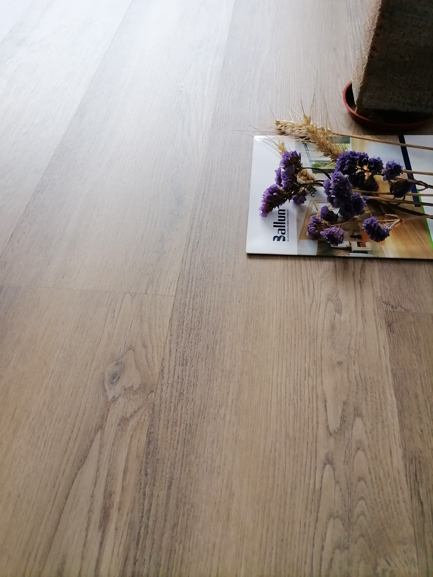 LVT Vinyl Wood Design Waterproof Super Click Pvc Floor Plank Spc Flooring in Zhejiang