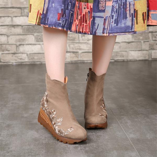 S028 New autumn and winter embroidered leather women's mid-boots wedge round toe waterproof platform flower embroidery
